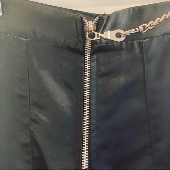 THE RAGGED PRIEST Sz L Satin Attached  Chain Cargo Pockets Exposed Zipper Pants - Picture 3 of 10
